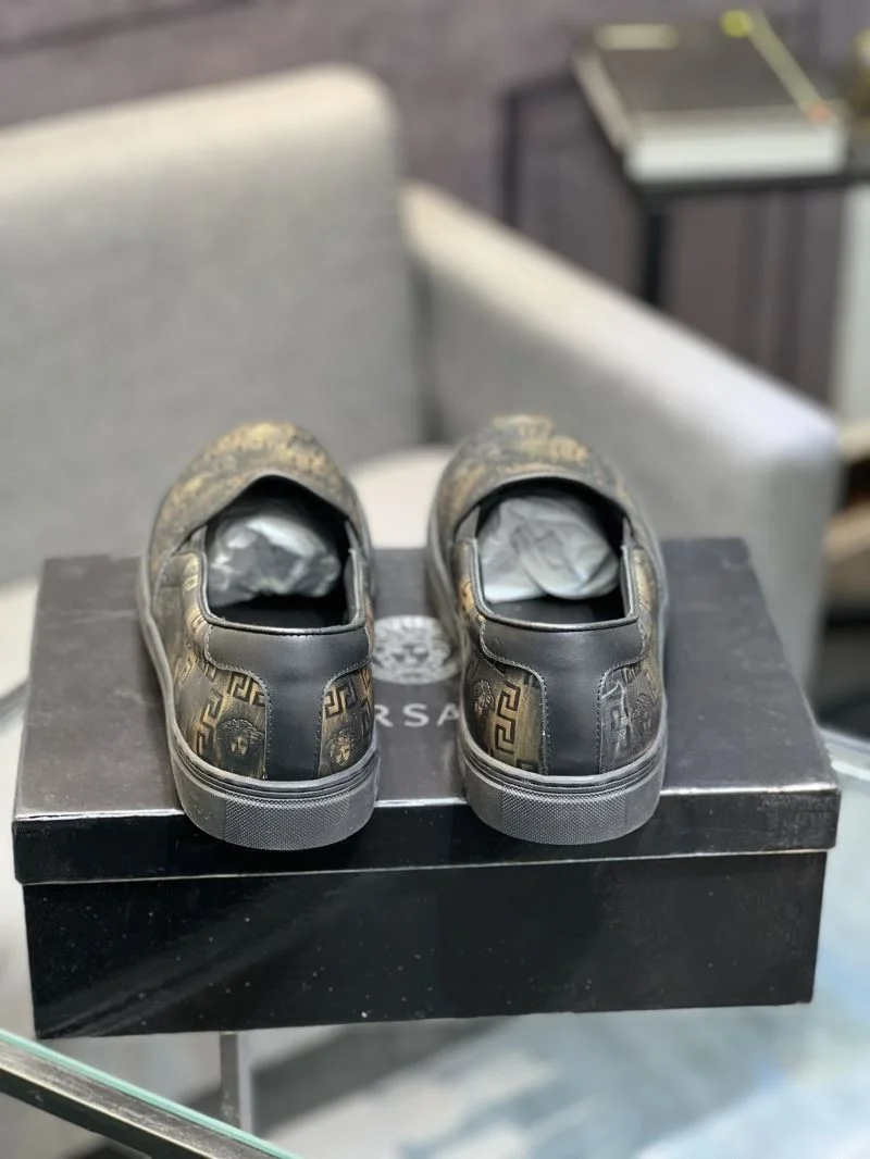 Practical Versace Low Shoes 37312