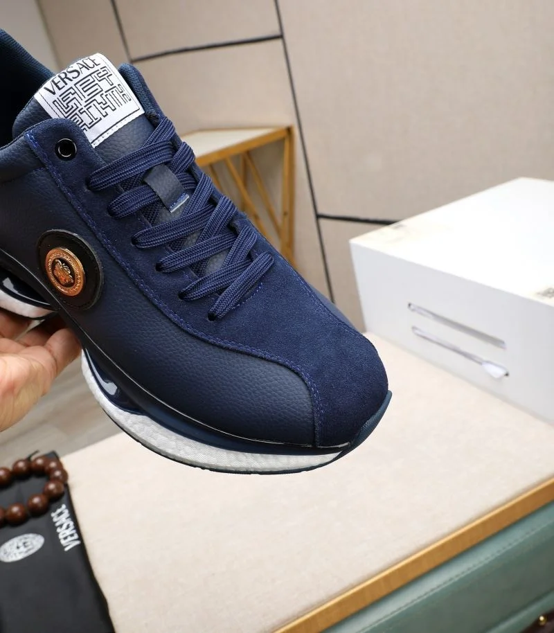 Resilient Versace Low Shoes 37308