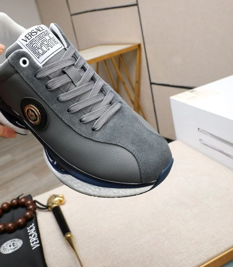 Resilient Versace Low Shoes 37297