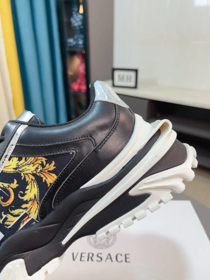 Cozy Versace Low Shoes 37304