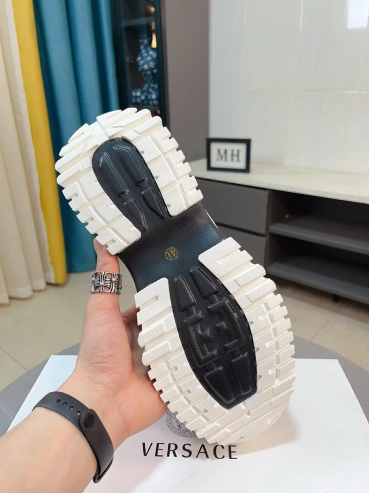 Cozy Versace Low Shoes 37304