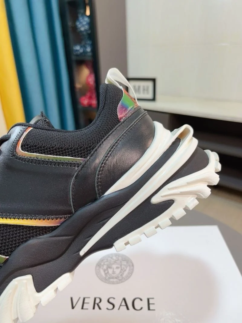 Stretchable Versace Low Shoes 37302