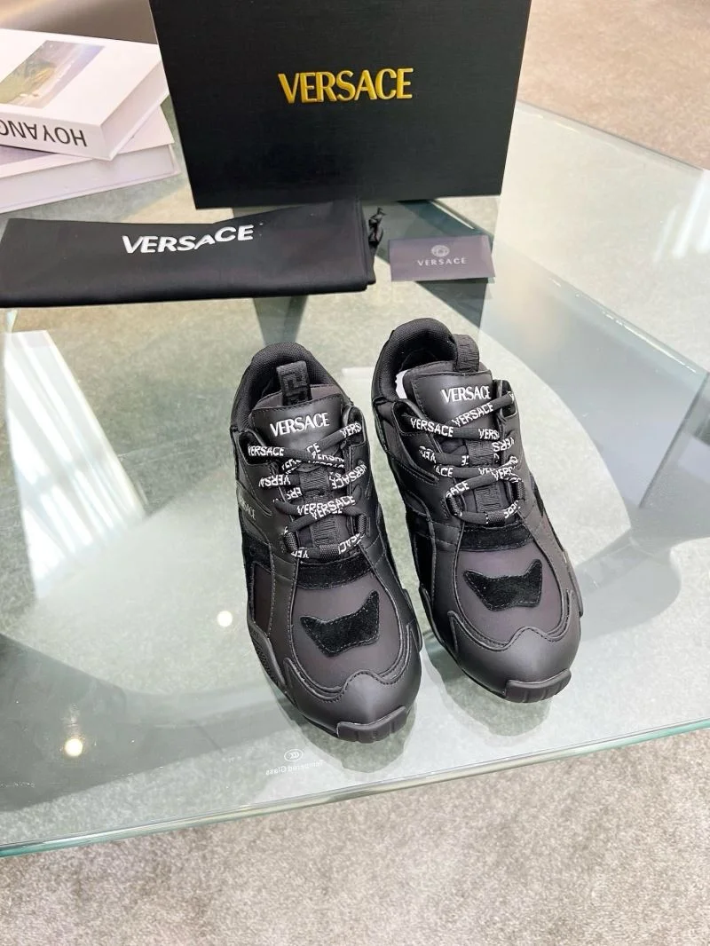 Chic Versace Low Shoes 37272