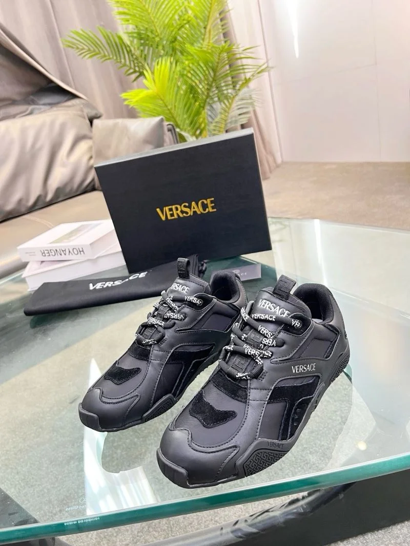 Chic Versace Low Shoes 37272