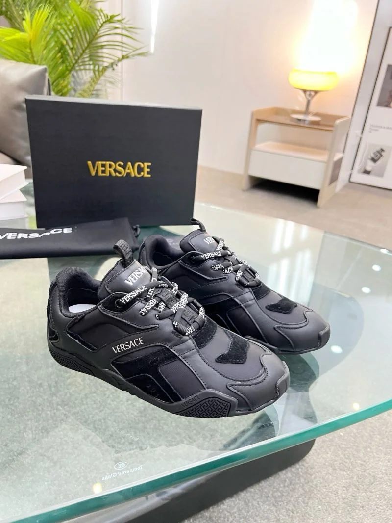 Chic Versace Low Shoes 37272