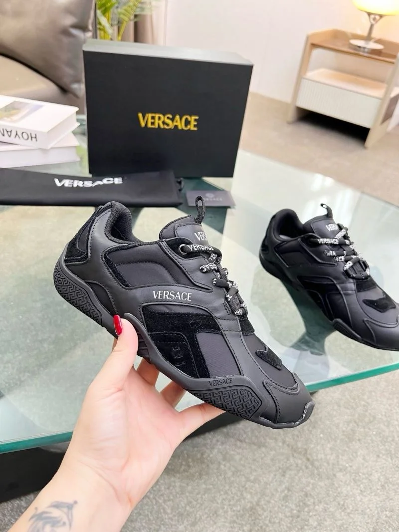 Chic Versace Low Shoes 37272