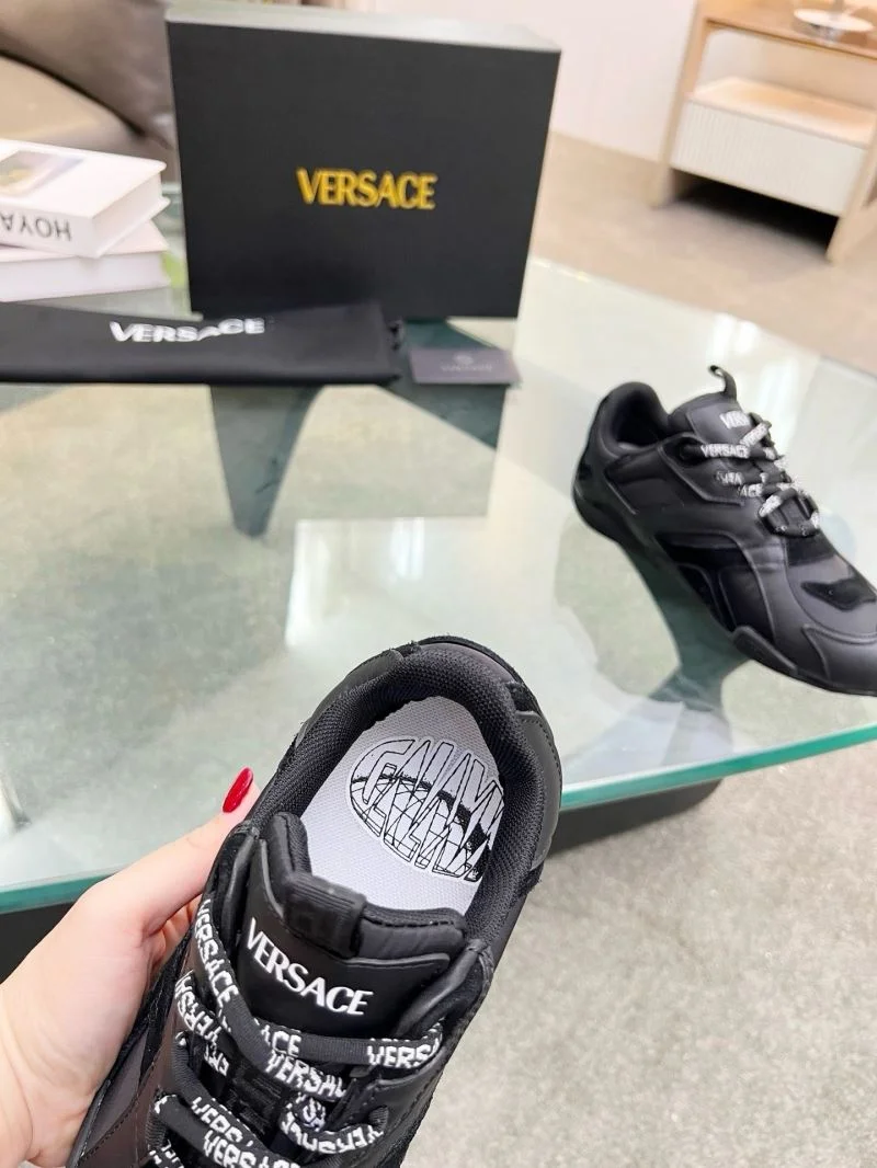 Chic Versace Low Shoes 37272