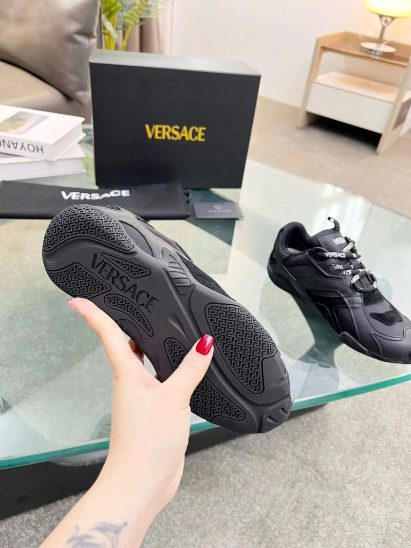 Chic Versace Low Shoes 37272