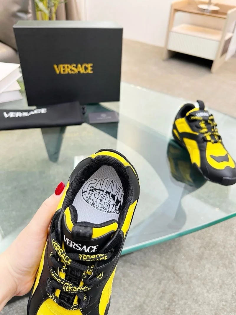 Resilient Versace Low Shoes 37269