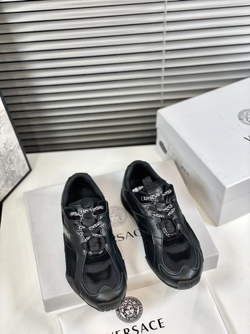 Versace Low Shoes ComfortFit 37408