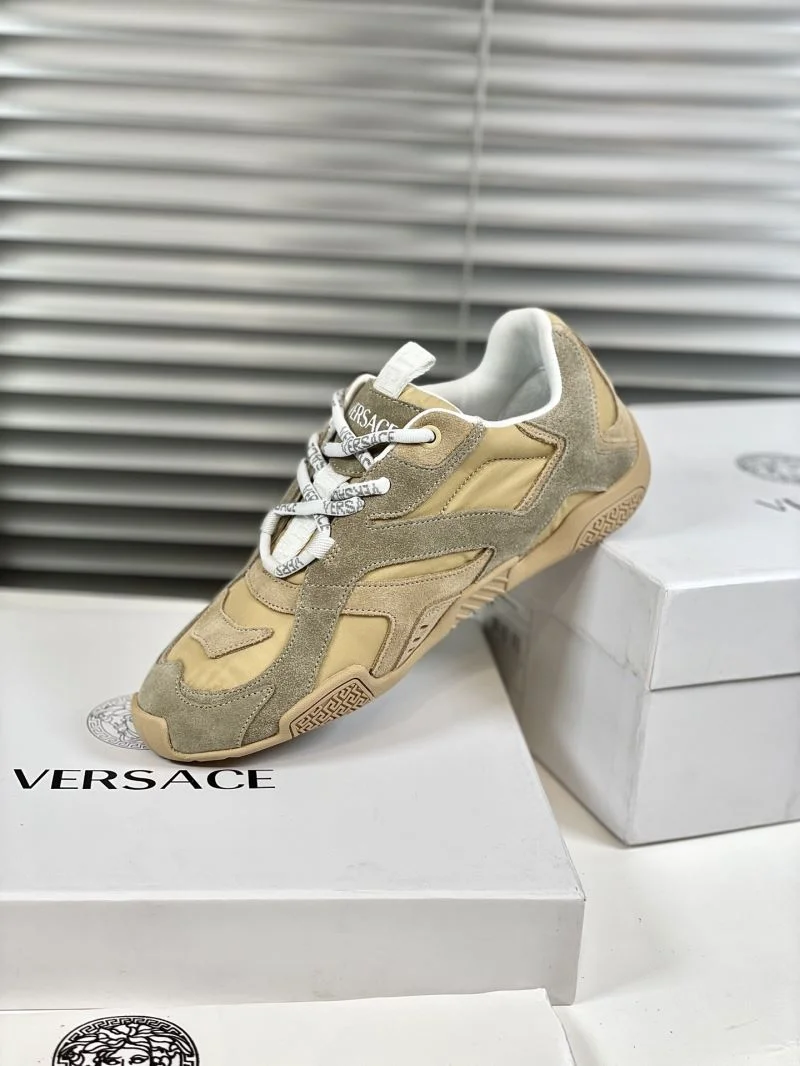 Fashionable Versace Low Shoes 37395