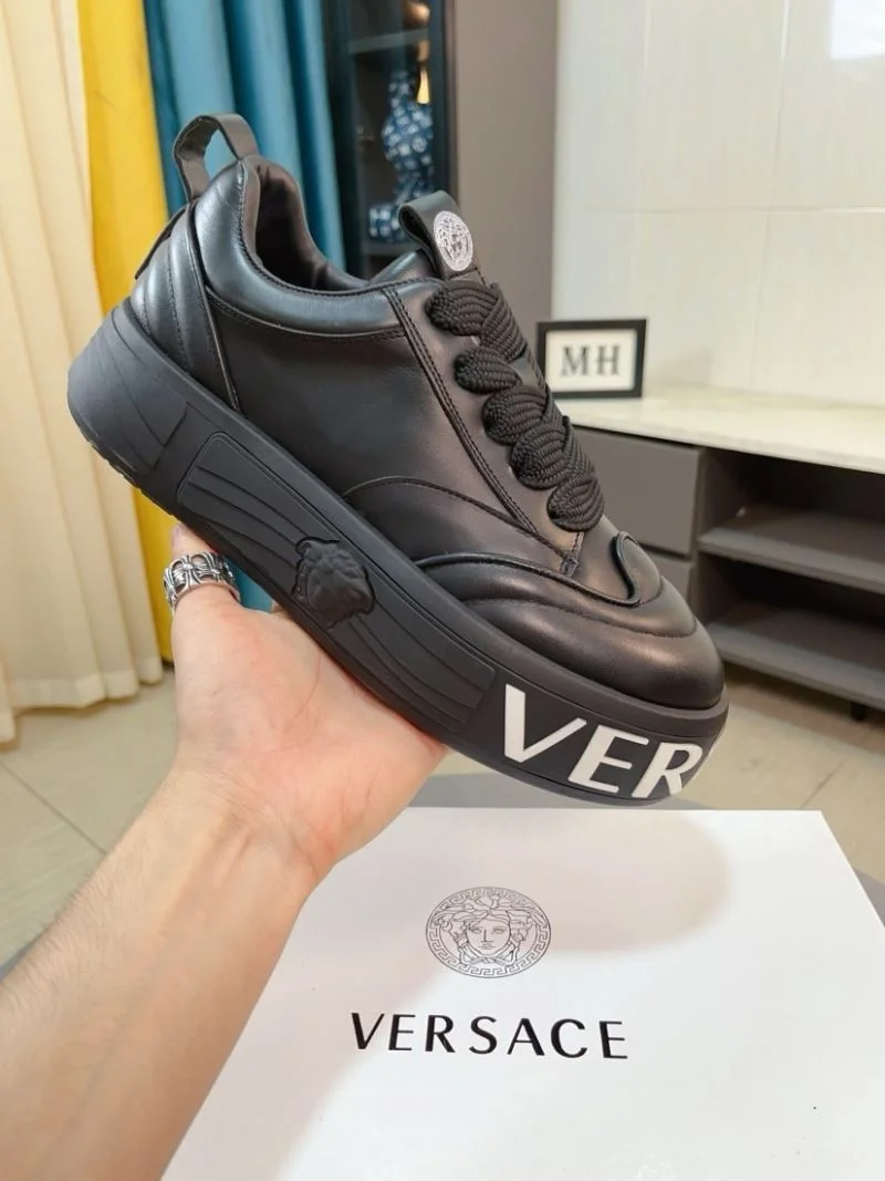 Versace Low Shoes Effortless 37548