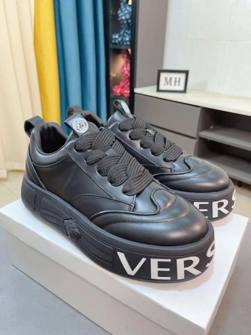 Versace Low Shoes Effortless 37548