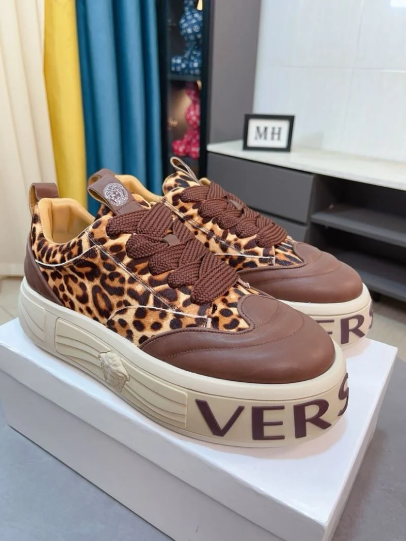Versace Low Shoes Sustainable 37543