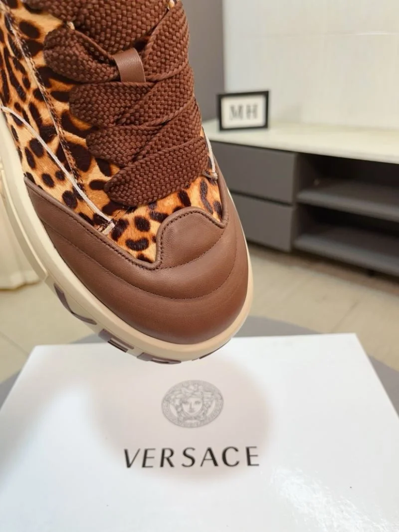 Versace Low Shoes Sustainable 37543