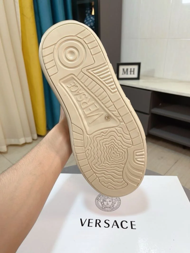 Versace Low Shoes Sustainable 37543