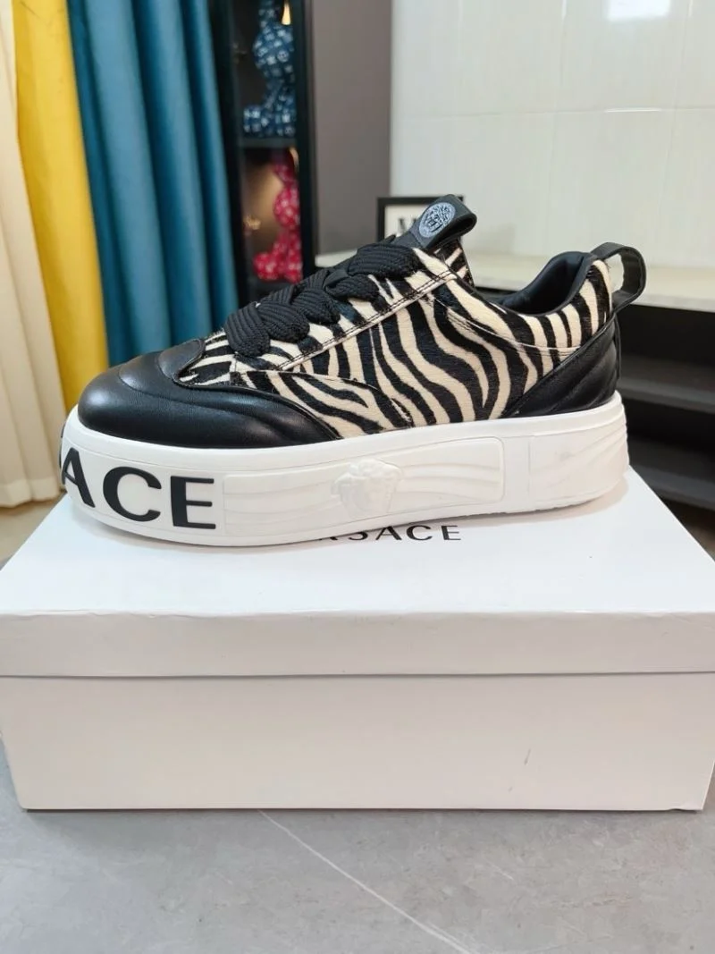Versace Low Shoes Bright 37540