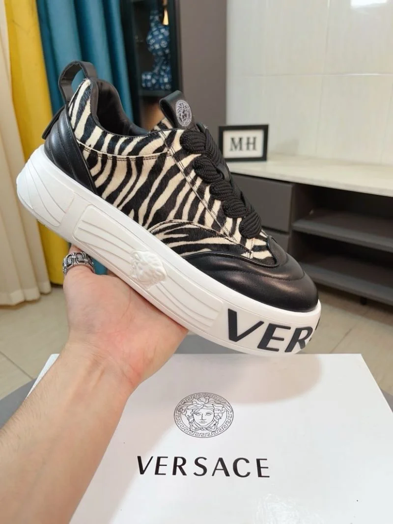 Versace Low Shoes Bright 37540