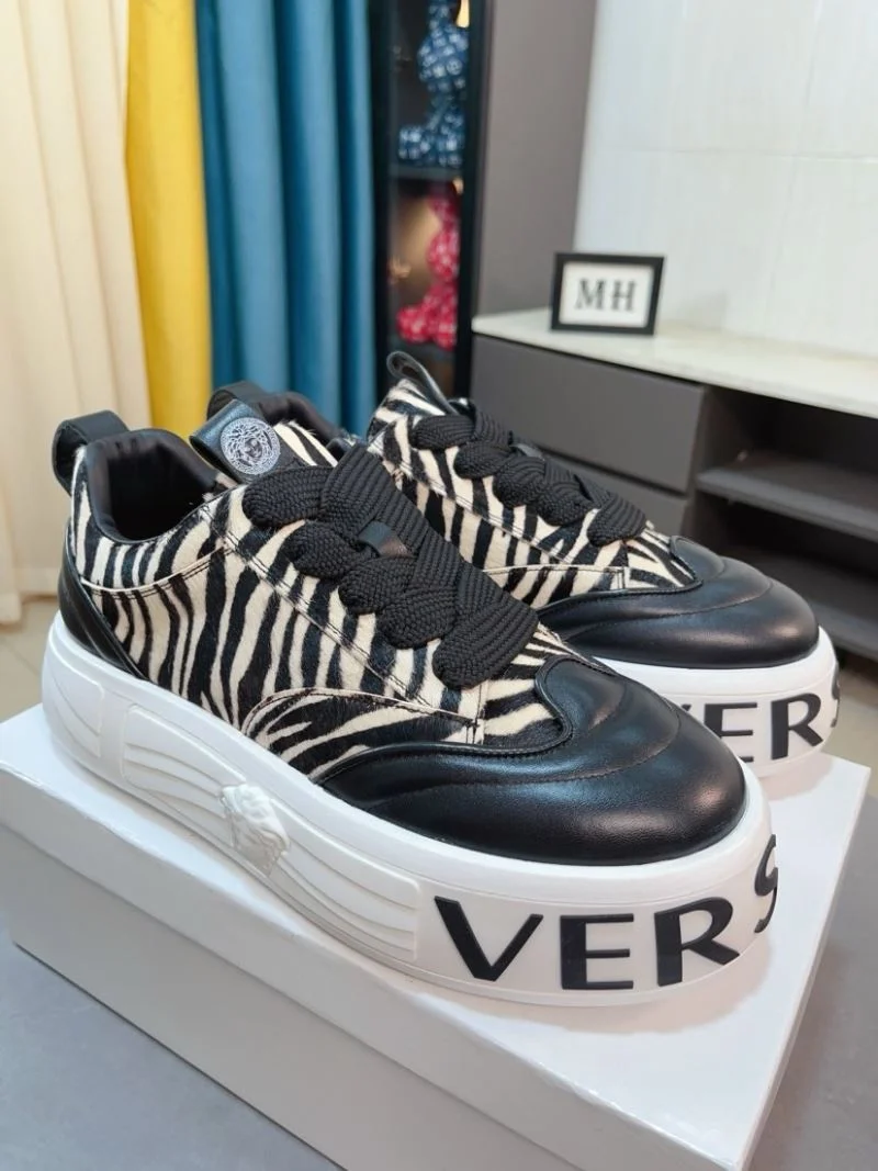Versace Low Shoes Bright 37540