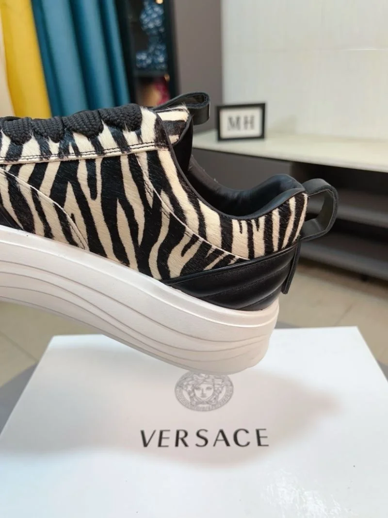 Versace Low Shoes Bright 37540