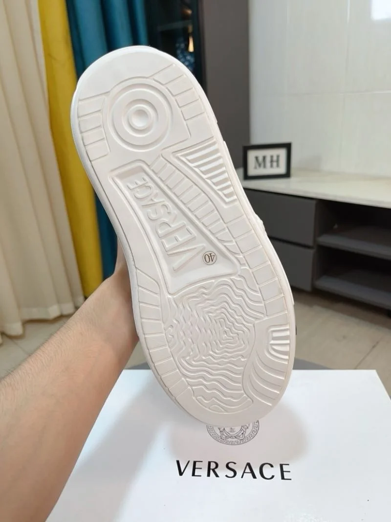 Versace Low Shoes Bright 37540