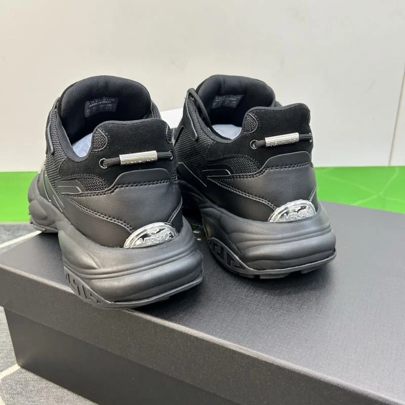 Versace Low Shoes Durable 37545
