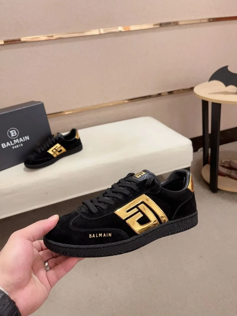 Versace Low Shoes Packable 37528