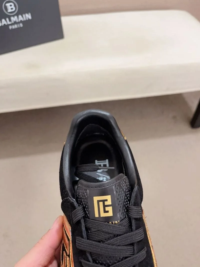 Versace Low Shoes Packable 37528