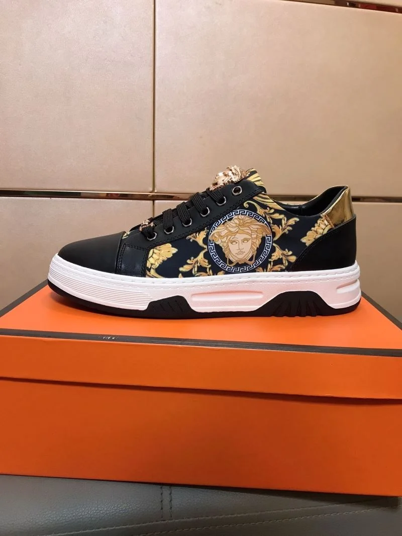 Versace Low Shoes Sleek 37531