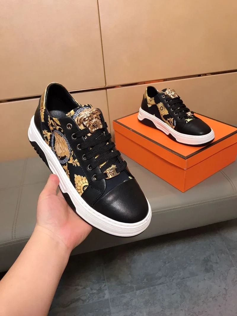Versace Low Shoes Sleek 37531