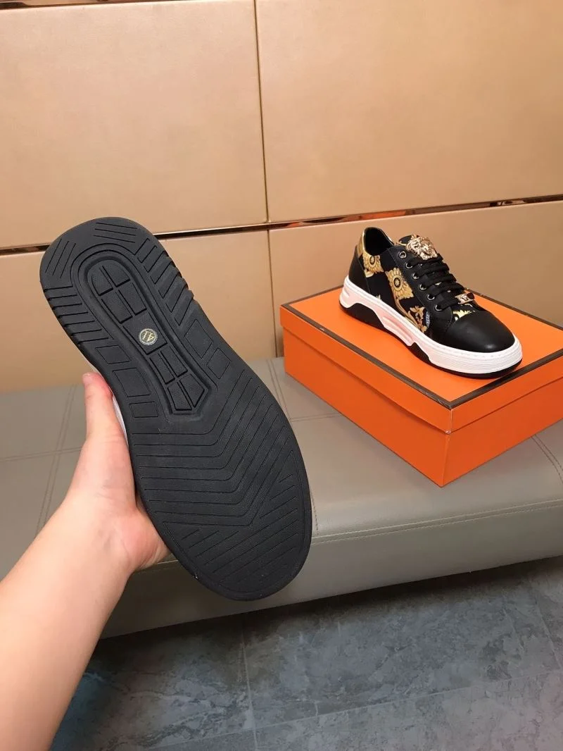 Versace Low Shoes Sleek 37531
