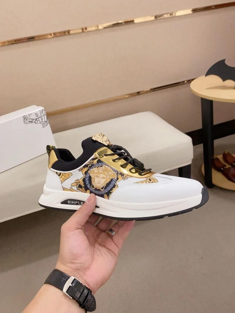 Versace Low Shoes Comfortable 37521