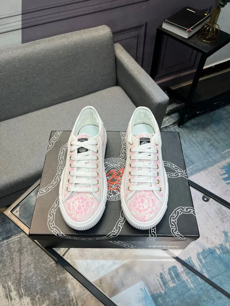 Versace Low Shoes Durable 37527
