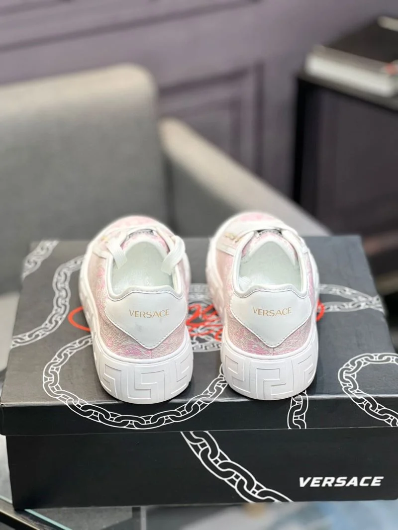 Versace Low Shoes Durable 37527