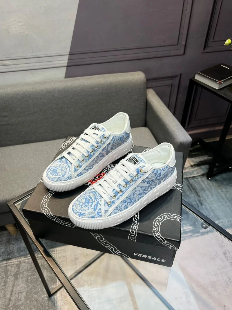 Versace Low Shoes Stretchable 37522