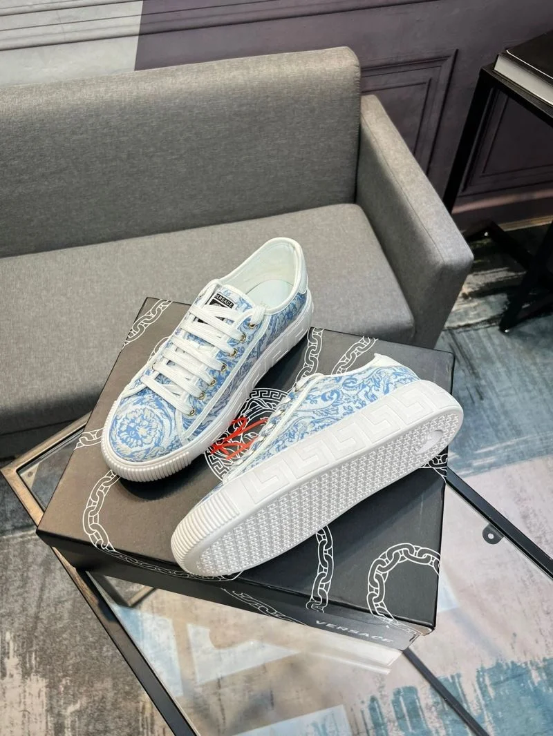 Versace Low Shoes Stretchable 37522