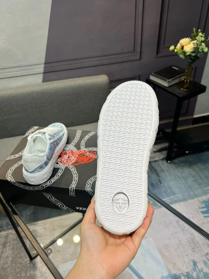 Versace Low Shoes Stretchable 37522