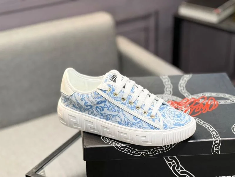 Versace Low Shoes Stretchable 37522