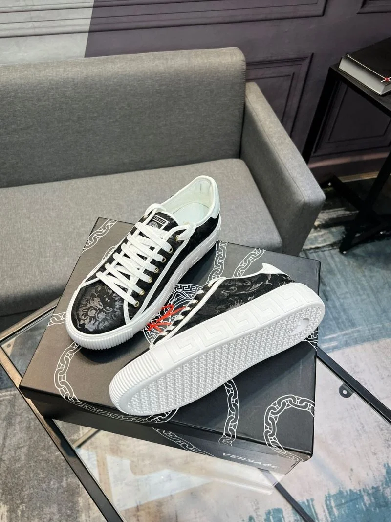 Versace Low Shoes EyeCatching 37537