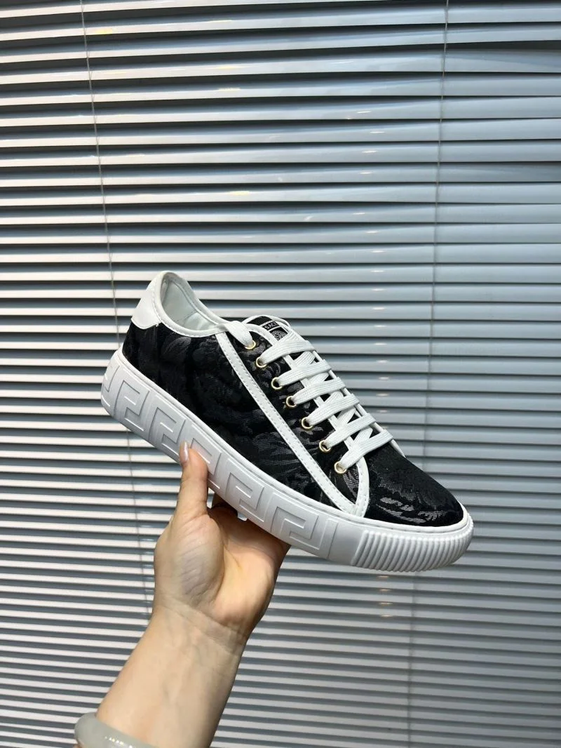 Versace Low Shoes EyeCatching 37537