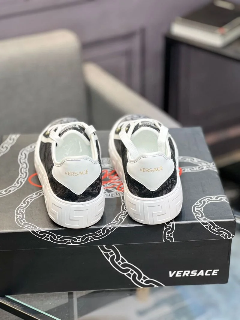 Versace Low Shoes EyeCatching 37537
