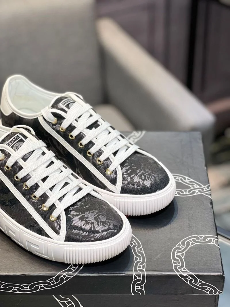 Versace Low Shoes EyeCatching 37537