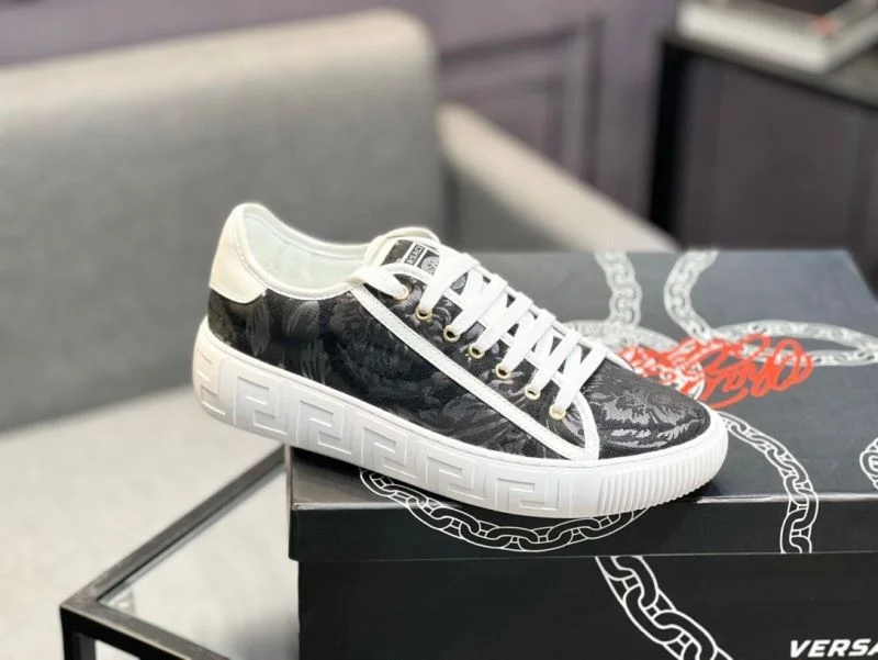 Versace Low Shoes EyeCatching 37537