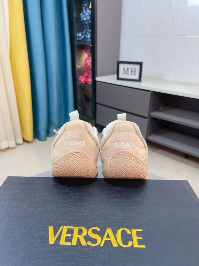 Sporty Versace Low Shoes 37520