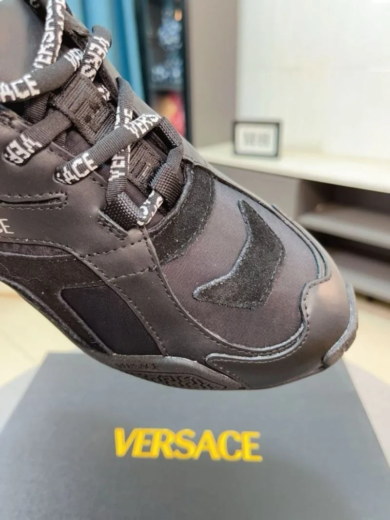 Versace Low Shoes Upgraded 37516