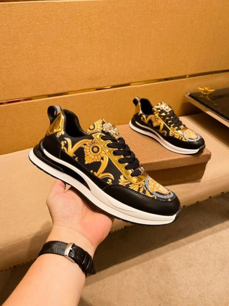 Elegant Versace Low Shoes 37512