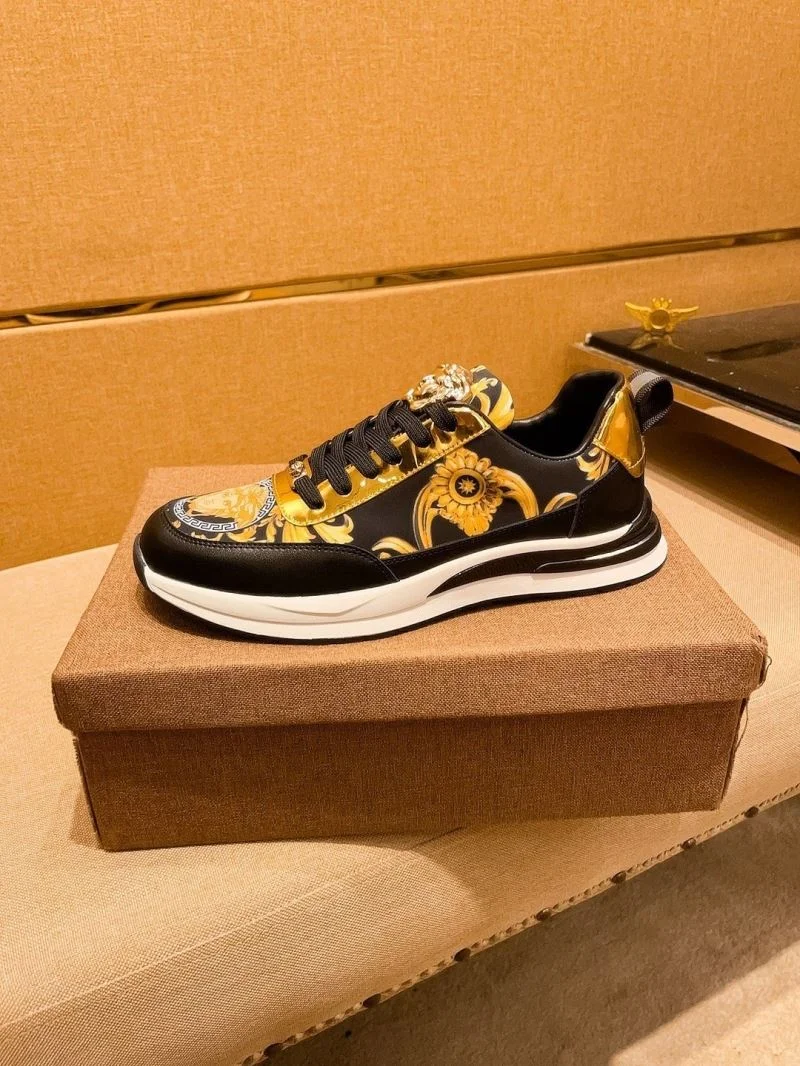 Elegant Versace Low Shoes 37512
