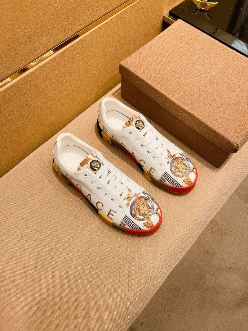 Fashionable Versace Low Shoes 37502