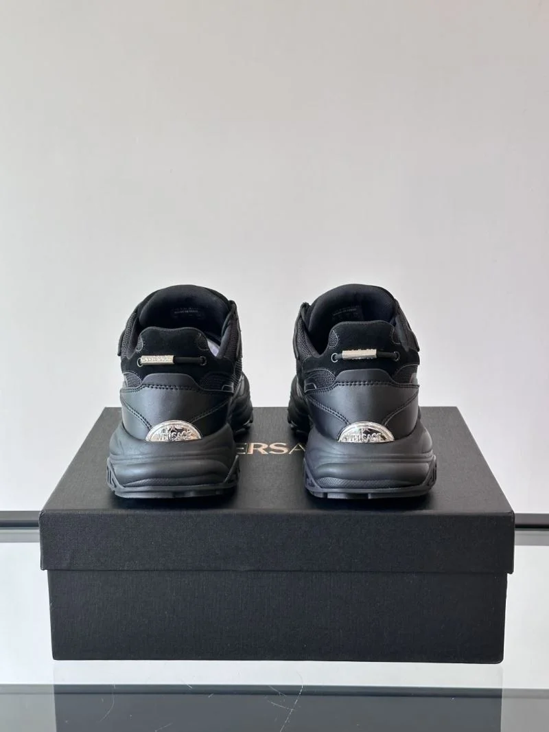 Versace Low Shoes Durable 37506