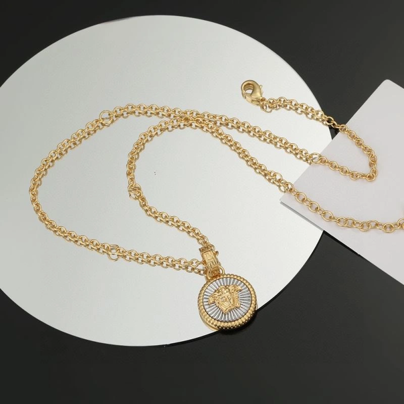 Versace Necklaces Trendsetting 213593